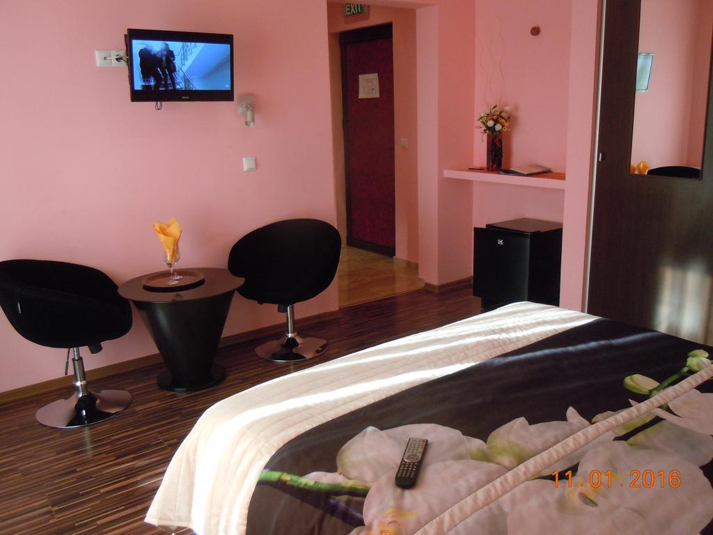Pensiunea Marina Câmpina Zimmer foto